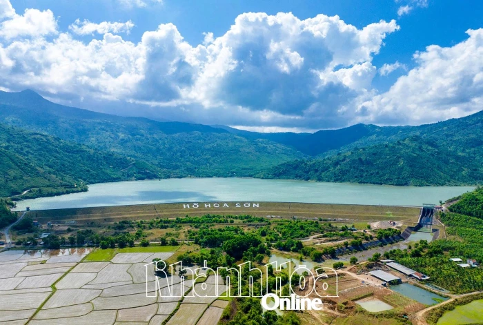 Kỷ niệm 80 năm Ngày truyền thống ngành Thủy lợi Việt Nam (28-8-1945 - 28-8-2025): Hồ chứa nước - Nguồn sống, lá chắn và vẻ đẹp của vùng đất Khánh Hòa