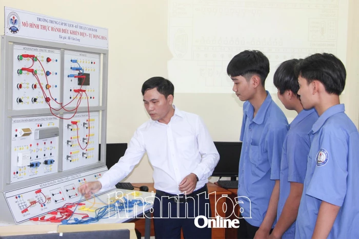 Hướng tới Đại hội đại biểu Đảng bộ tỉnh Khánh Hòa lần thứ I, nhiệm kỳ 2025 - 2030: Nỗ lực trong đào tạo nghề, tạo việc làm mới