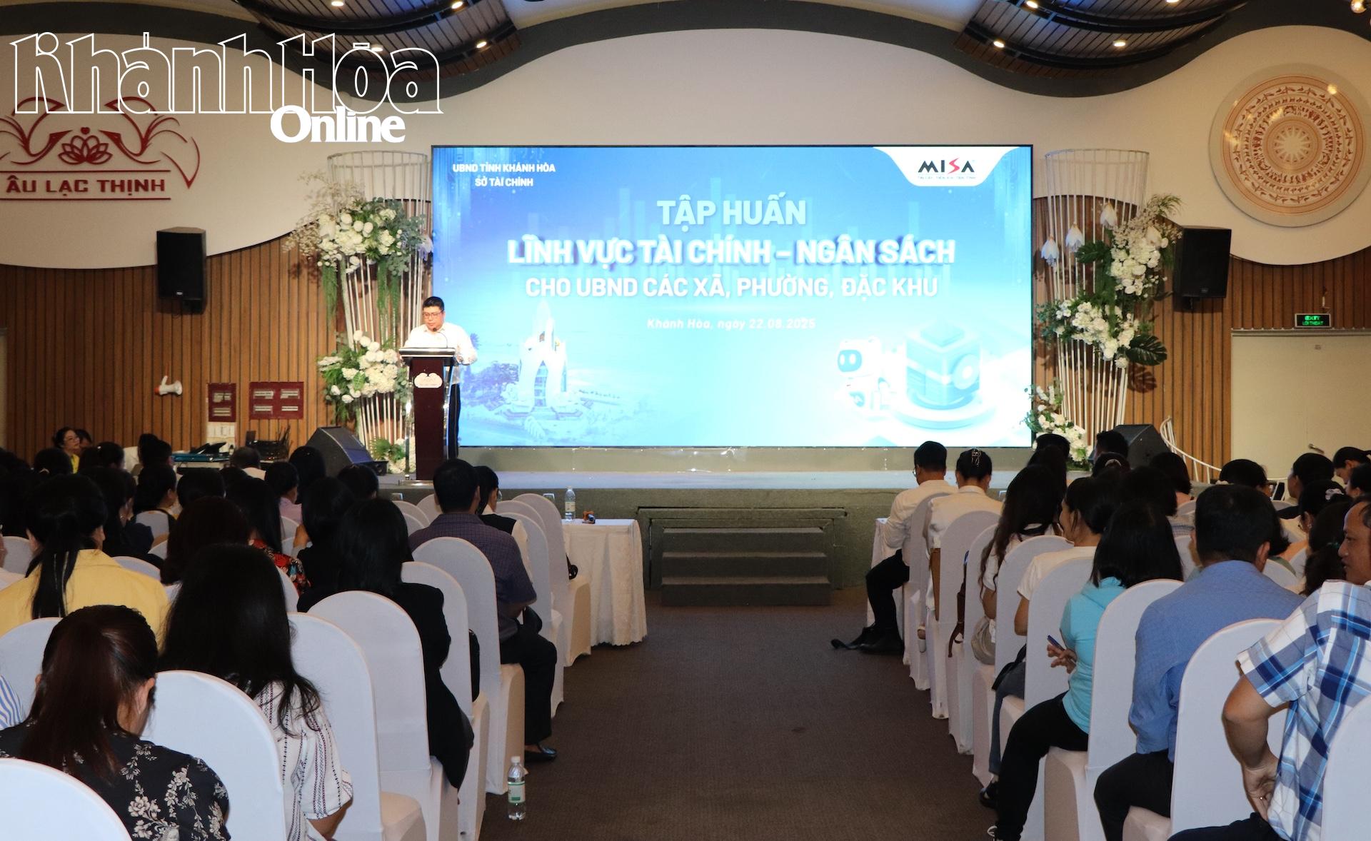 Quang cảnh hội nghị tập huấn.