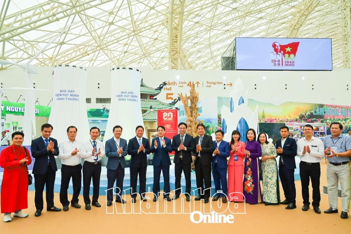 Khanh Hoa joins Exhibition of 80-year national achievements