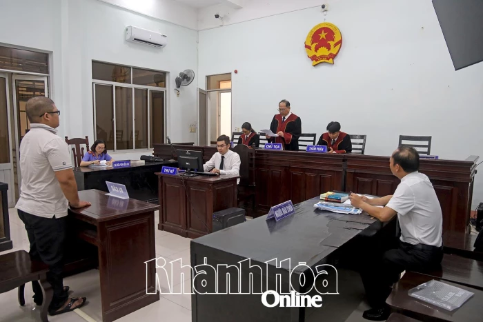 Chạy xe gây tai nạn, 1 nhân viên giao hàng lãnh án