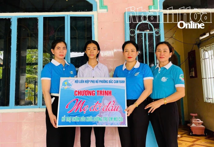 Hội Liên hiệp Phụ nữ phường Bắc Cam Ranh nhận đỡ đầu 2 trẻ em mồ côi
