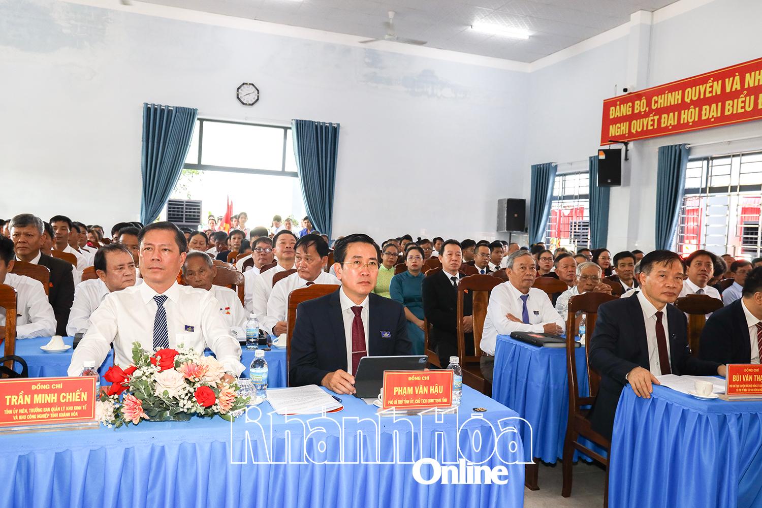 Các đại biểu tham dự đại hội