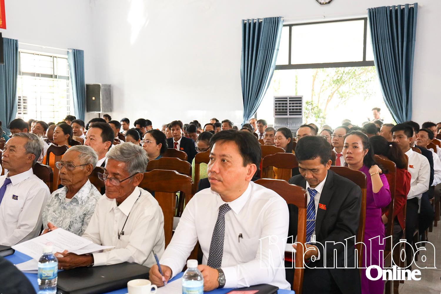 Các đại biểu tham dự đại hội.