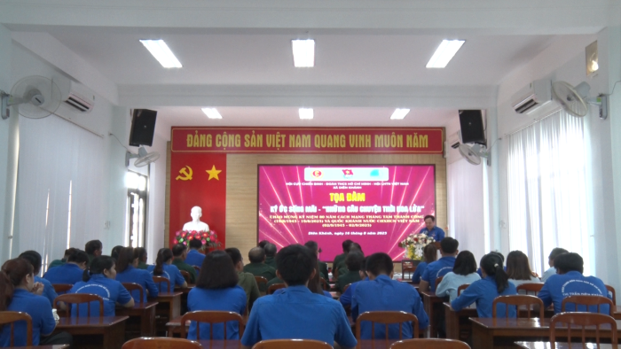 Đoàn Thanh niên xã Diên Khánh phối hợp tổ chức Lễ chào cờ “Tôi yêu Tổ quốc tôi”