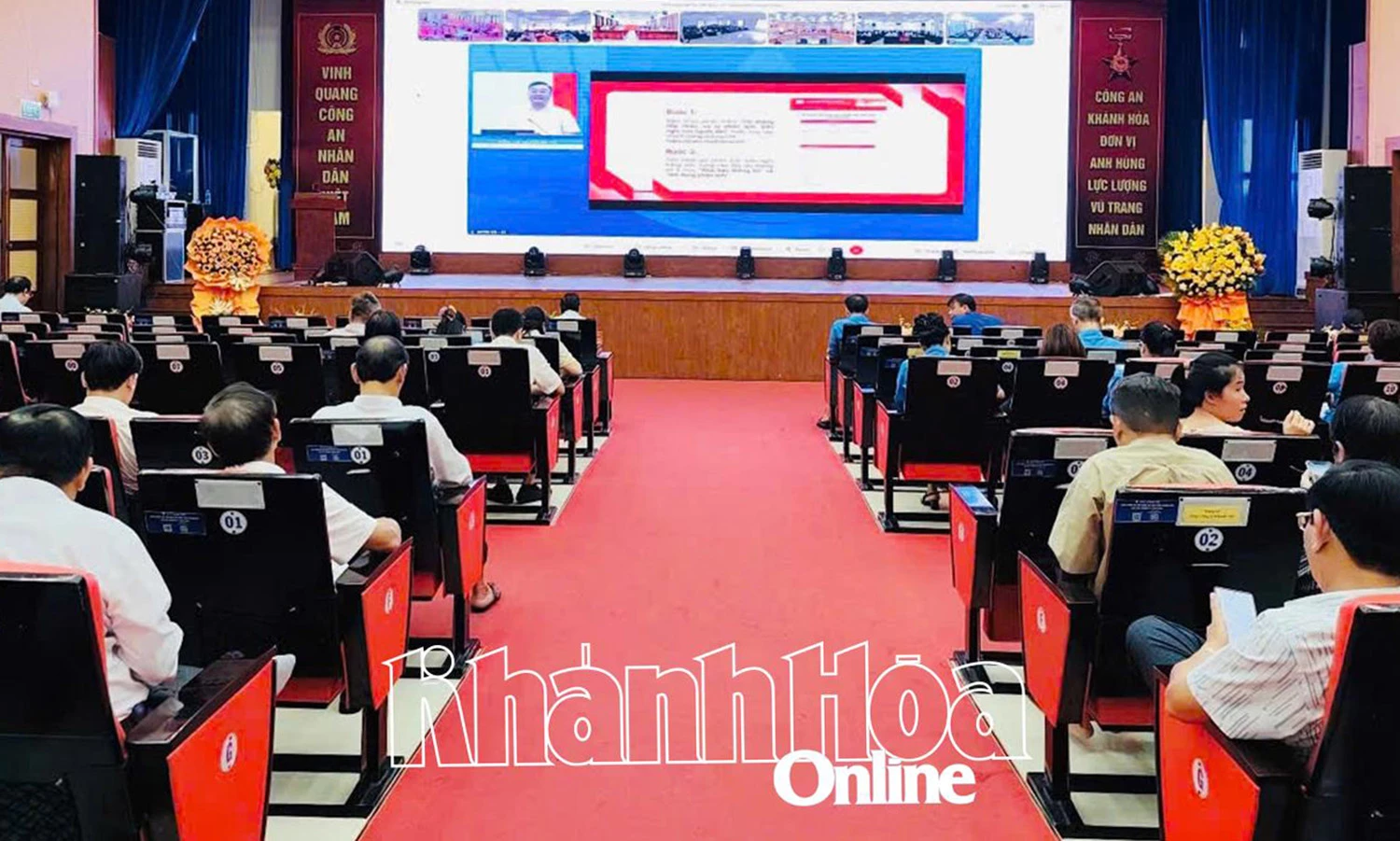 Quang cảnh hội nghị.