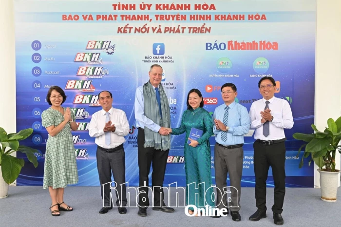 Đại sứ đặc mệnh toàn quyền Israel tại Việt Nam thăm, làm việc với Báo và Phát thanh, Truyền hình Khánh Hòa