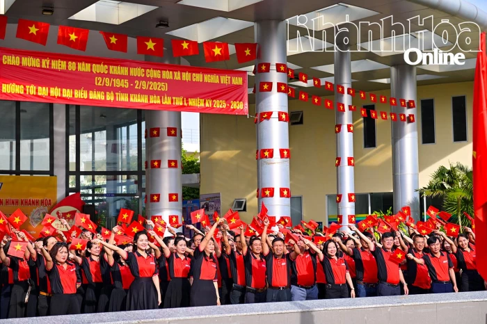 Chào mừng kỷ niệm 80 năm Quốc khánh nước Cộng hòa xã hội chủ nghĩa Việt Nam (2-9-1945 - 2-9-2025): Rực rỡ cờ hoa chào mừng Tết Độc lập