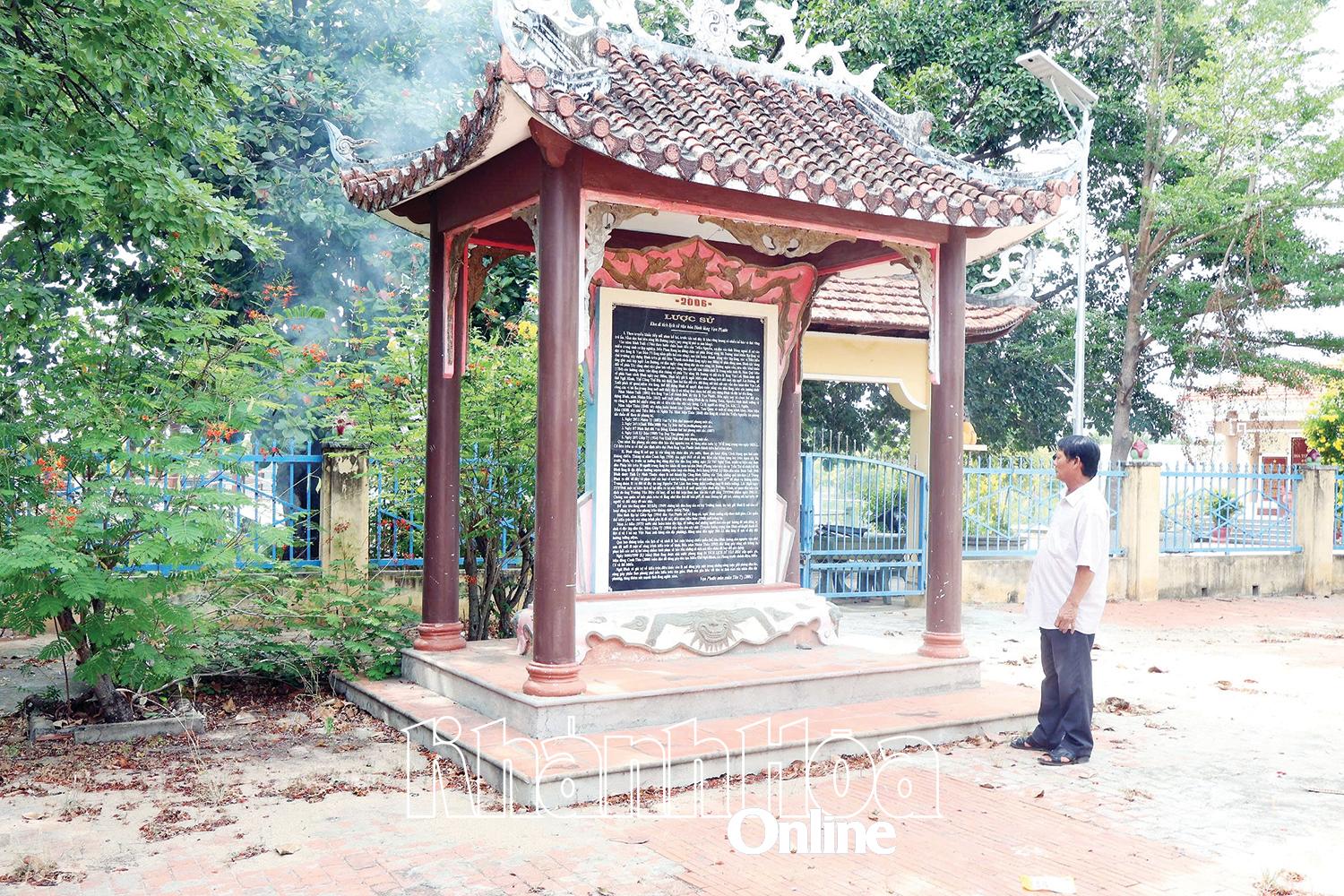 Dưới thời Pháp thuộc, đình Vạn Phước (di tích lịch sử - văn hóa cấp quốc gia) gắn liền với những hoạt động đấu tranh cách mạng của Đảng và nhân dân khu vực phía nam của tỉnh.
