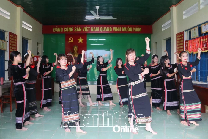 Bảo tồn điệu múa truyền thống của người Ê Đê