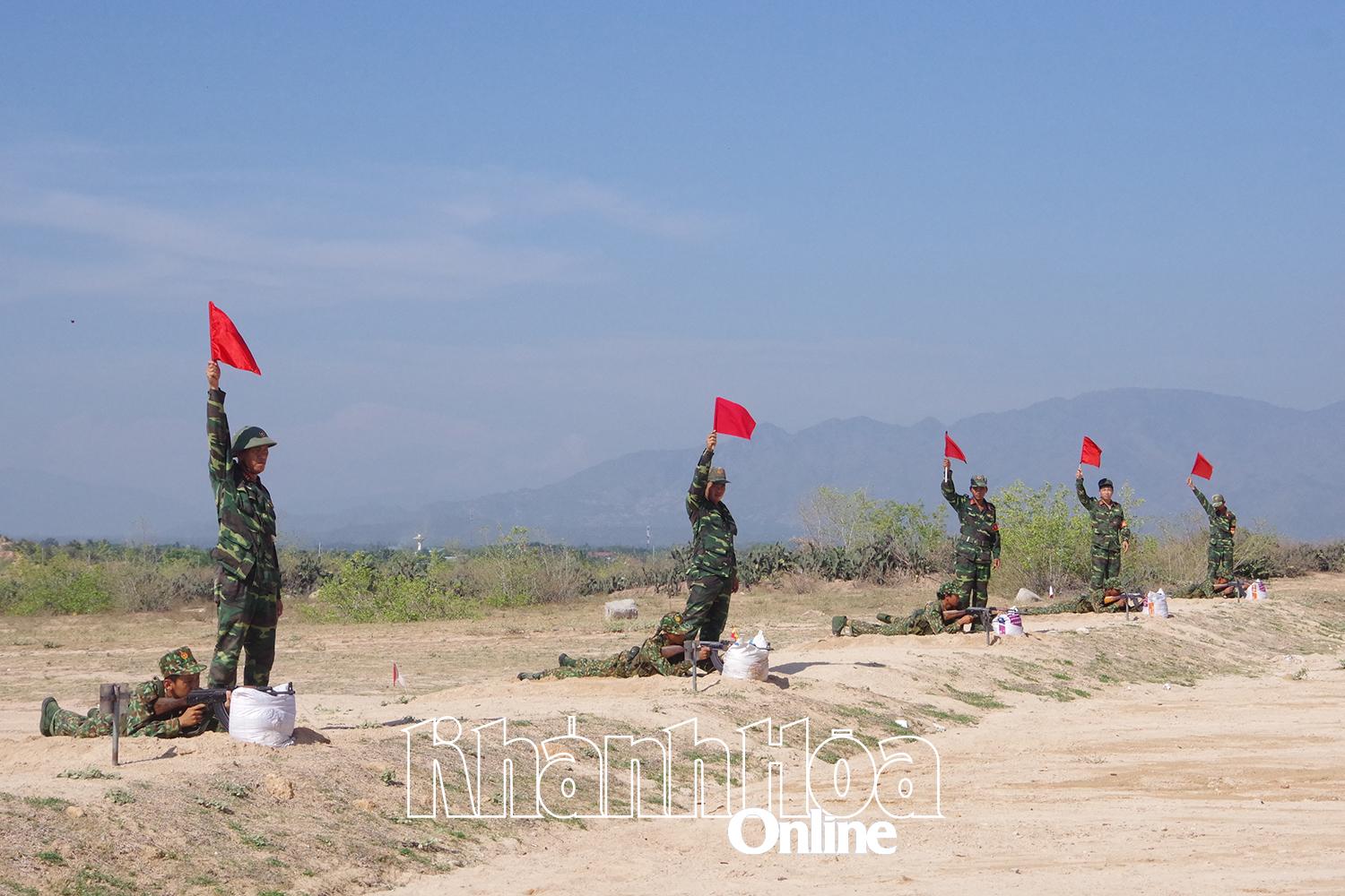 Lực lượng vũ trang tỉnh huấn luyện nâng cao trình độ, khả năng sẵn sàng chiến đấu.