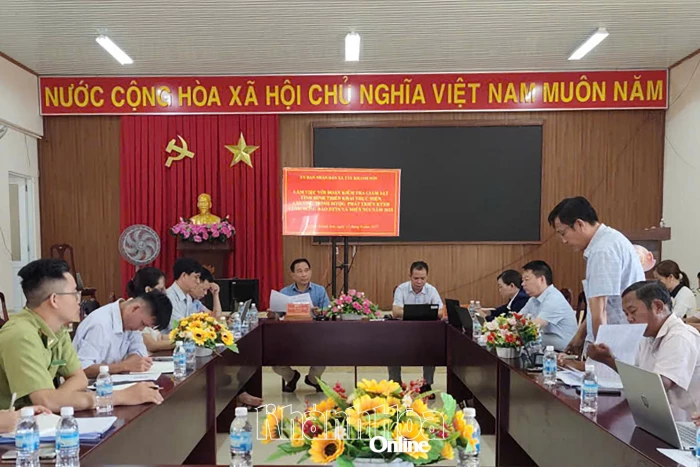 Sở Dân tộc và Tôn giáo giám sát tại xã Tây Khánh Sơn