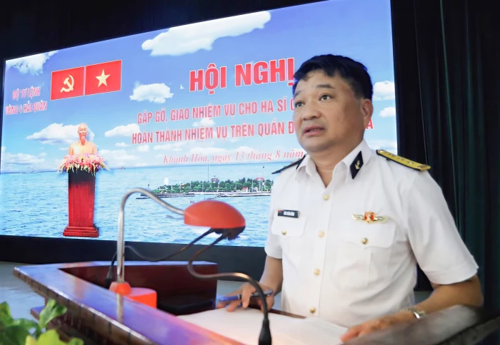 Vùng 4 Hải quân gặp gỡ, giao nhiệm vụ cho hạ sĩ quan, binh sĩ hoàn thành nhiệm vụ tại quần đảo Trường Sa