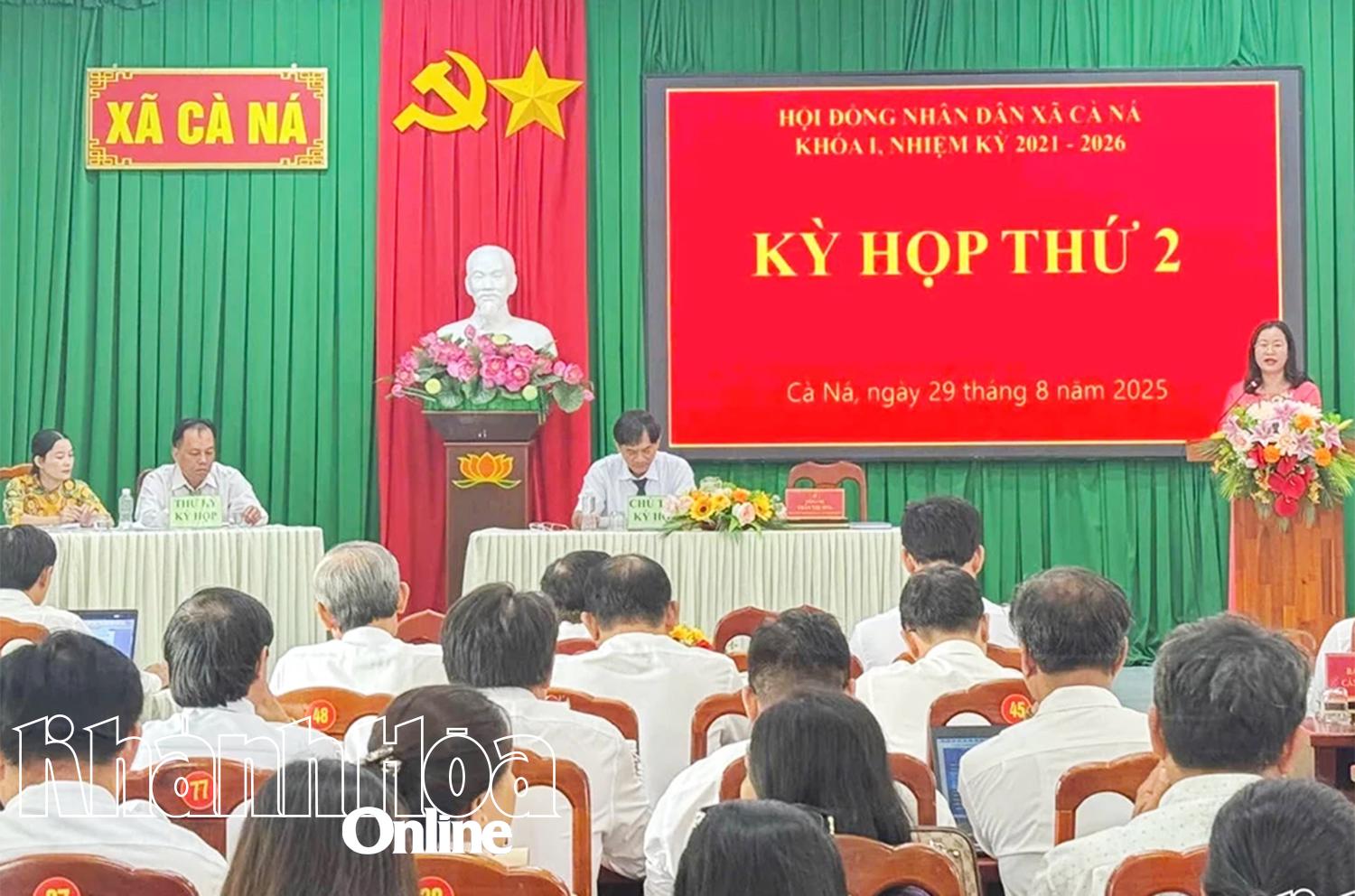 Toàn cảnh kỳ họp HĐND xã Cà Ná.