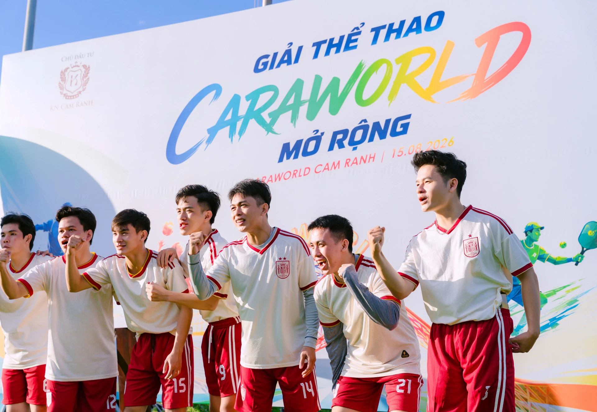 Các vận động viên háo hức và quyết tâm giành được thứ hạng cao của giải đấu.