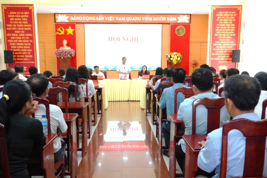 Quang cảnh hội nghị.