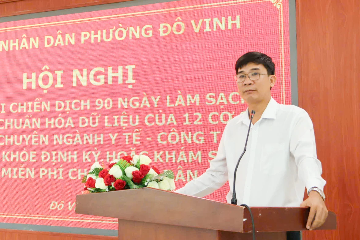 Ông Lê Kim Hiệp - Phó Bí thư Đảng ủy, Chủ tịch UBND phường phát biểu chỉ đạo tại hội nghị.