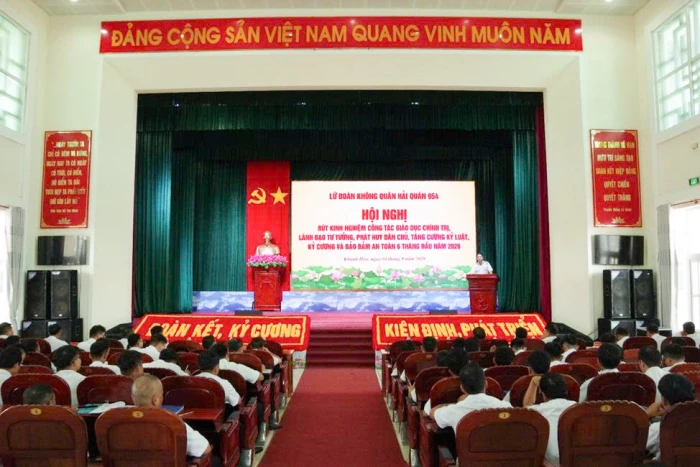 Lữ đoàn 954: Rút kinh nghiệm công tác chính trị, tư tưởng 6 tháng đầu năm