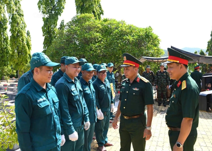 Đoàn công tác Quân khu 5 thăm, động viên lực lượng thực hiện “Chiến dịch 500 ngày đêm” tại Khánh Hòa