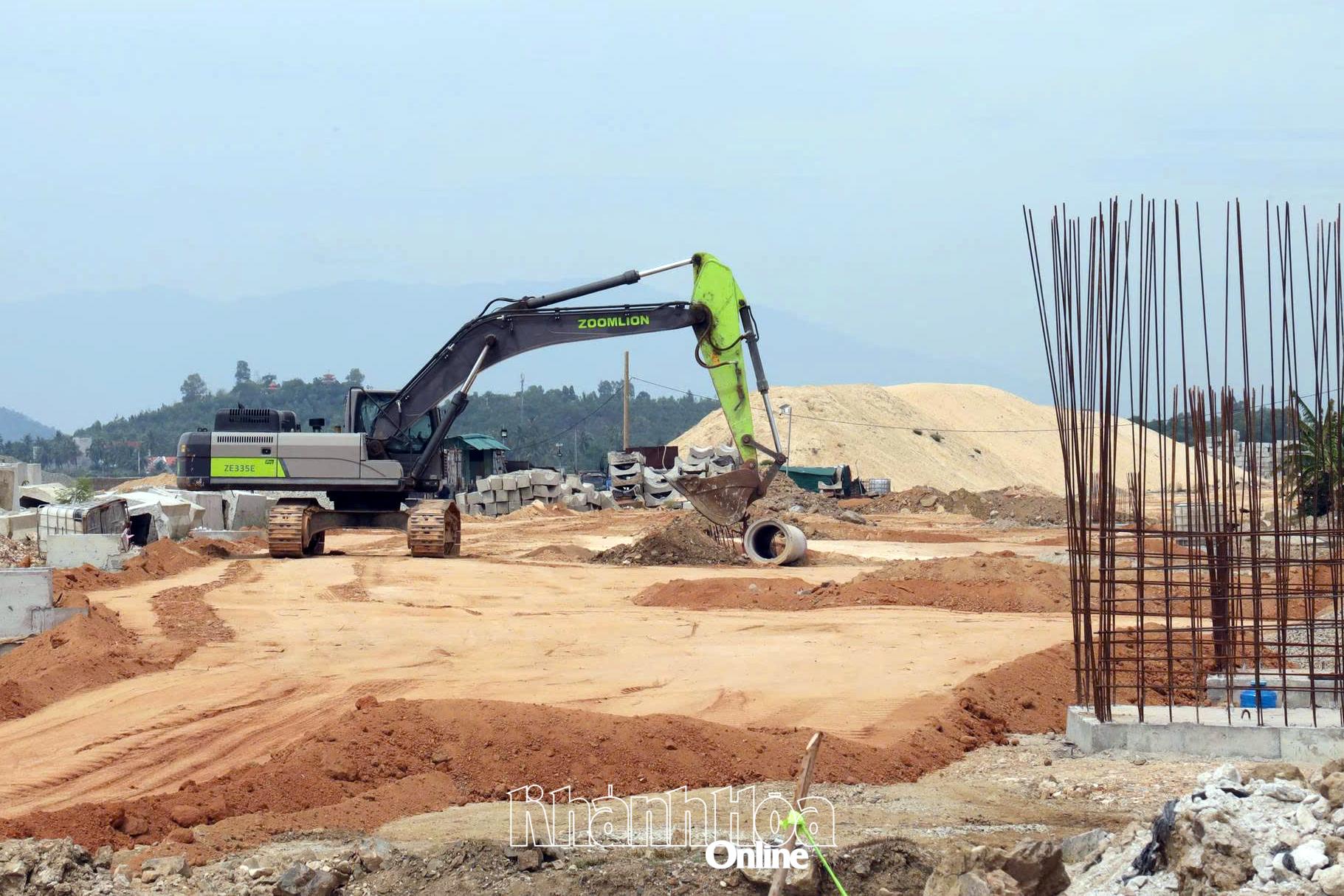 zzDự án Đường ven biển Vạn Ninh - Ninh Hòa đang được đẩy nhanh tiến độ.