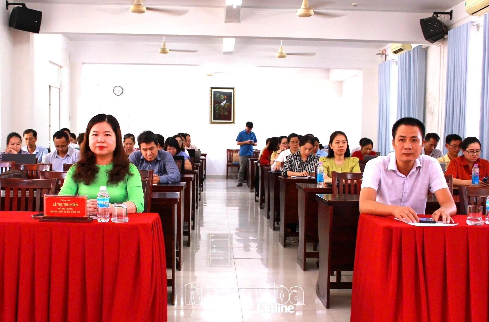Các đại biểu và học viên tham dự lễ bế giảng.