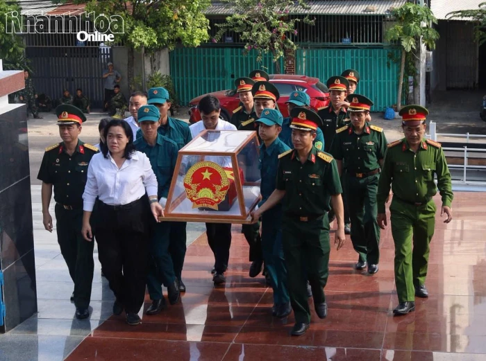 Tổ chức cất bốc hài cốt liệt sĩ tại Khu căn cứ địa cách mạng Đồng Bò