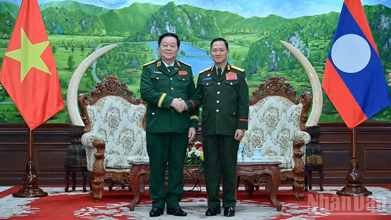 Việt Nam-Lào tăng cường hợp tác công tác đảng, công tác chính trị trong Quân đội