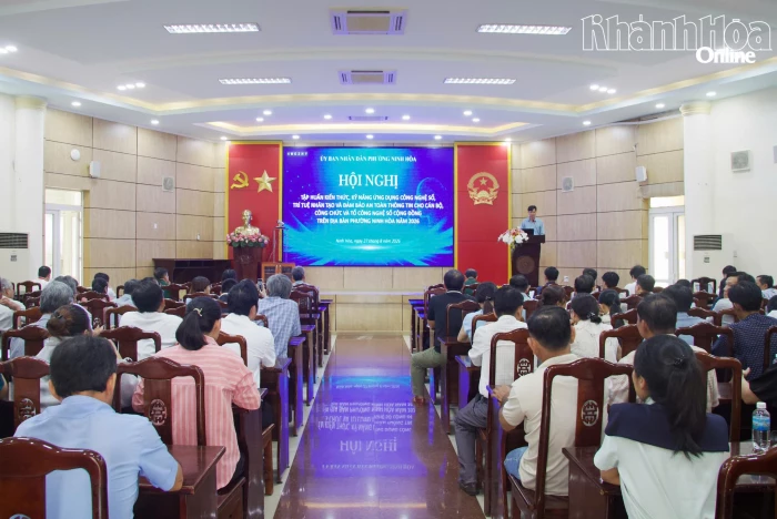 Phường Ninh Hòa nâng cao kiến thức ứng dụng công nghệ số, trí tuệ nhân tạo cho cán bộ, công chức