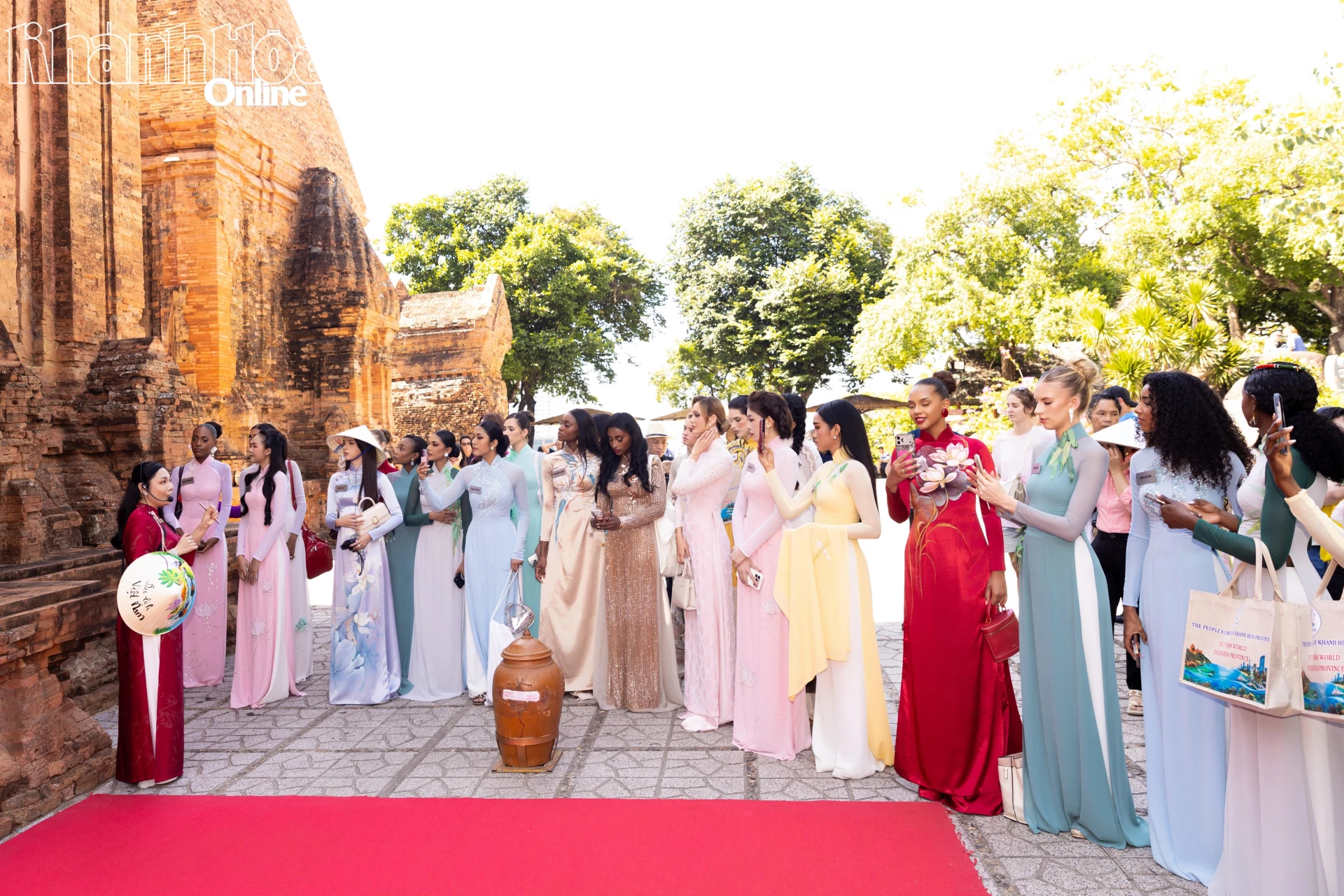 Miss World 2026 contestants visit famous tourist attractions in Khanh Hoa