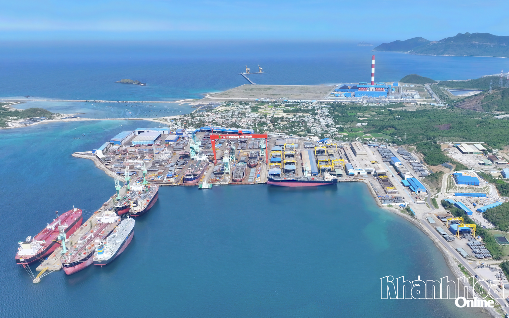 Van Phong area attracts numerous investment projects.
