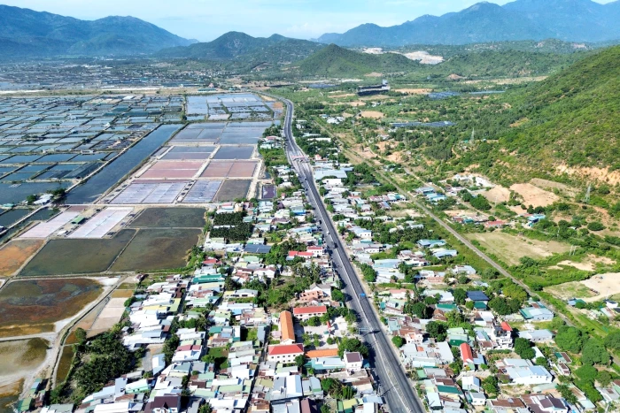 Dự án Đường sắt tốc độ cao trên trục Bắc - Nam đi qua địa bàn tỉnh Khánh Hòa: Tăng tốc giải phóng mặt bằng