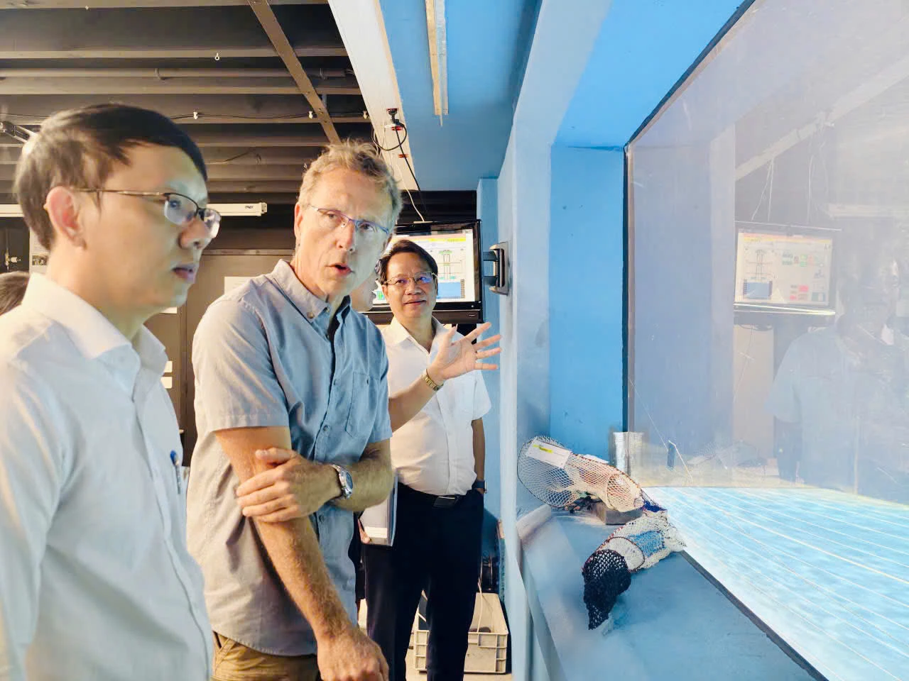 Phó Chủ tịch UBND tỉnh Nguyễn Thanh hà tìm hiểu hoạt động nghiên cứu biển của Viện Nghiên cứu quốc gia về Khai thác Biển của Pháp