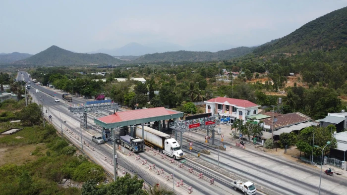 Nhà đầu tư thực hiện không nghiêm túc việc miễn, giảm giá dịch vụ qua Trạm thu phí Cam Thịnh