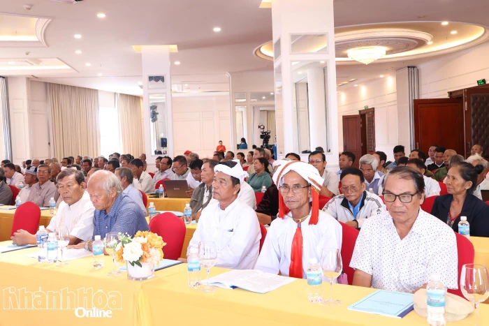 Bồi dưỡng kiến thức cho gần 200 người có uy tín trong đồng bào dân tộc thiểu số