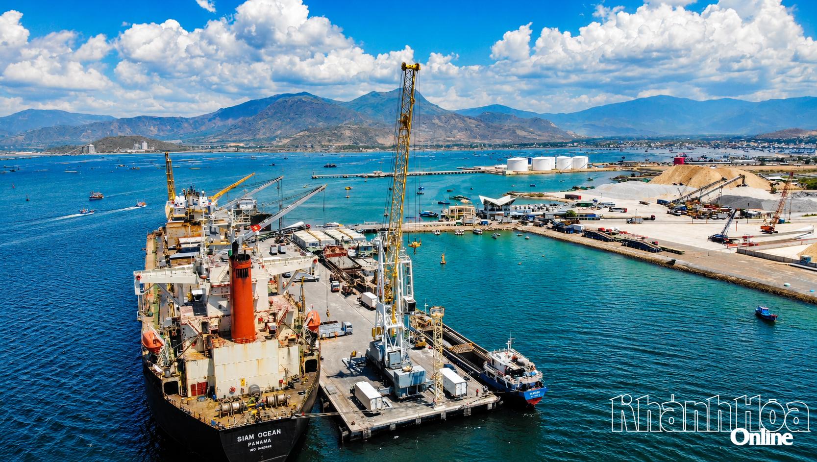 Cam Ranh Port