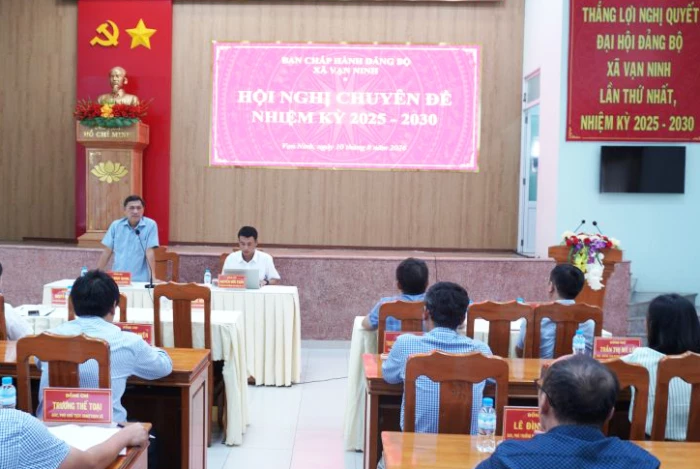 Xã Vạn Ninh thông qua các đề án sắp xếp lại trường học