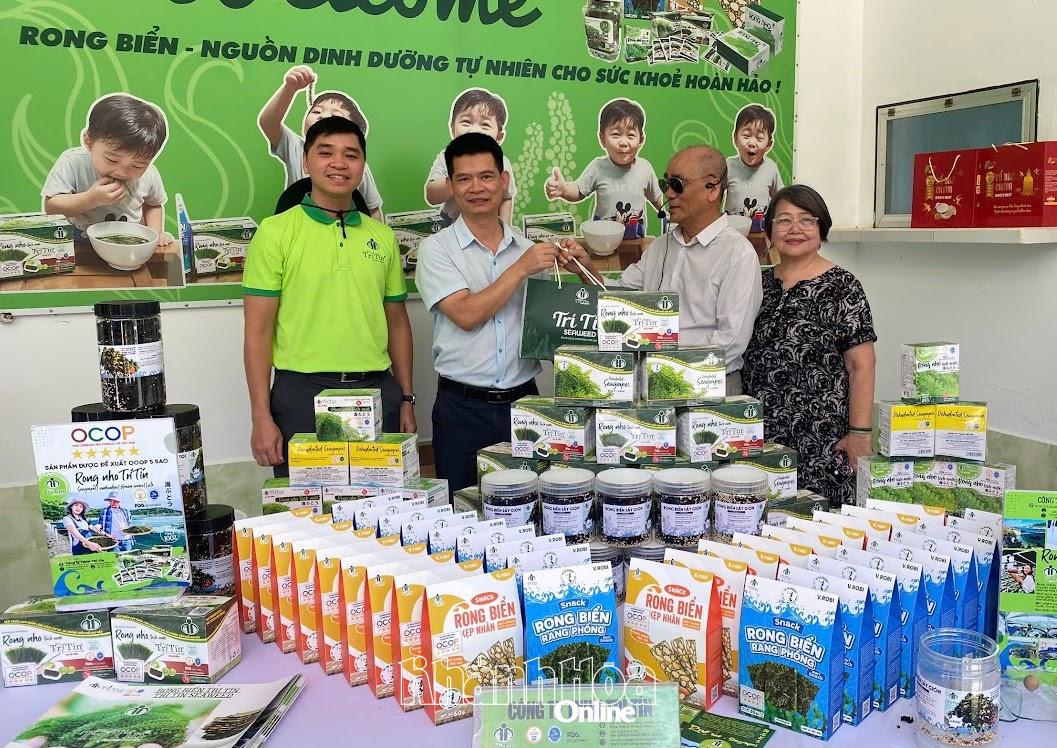 Bộ sản phẩm rong biển của Công ty TNHH Trí Tín đạt sản phẩm công nghiệp nông thôn tiêu biểu cấp quốc gia năm 2025.