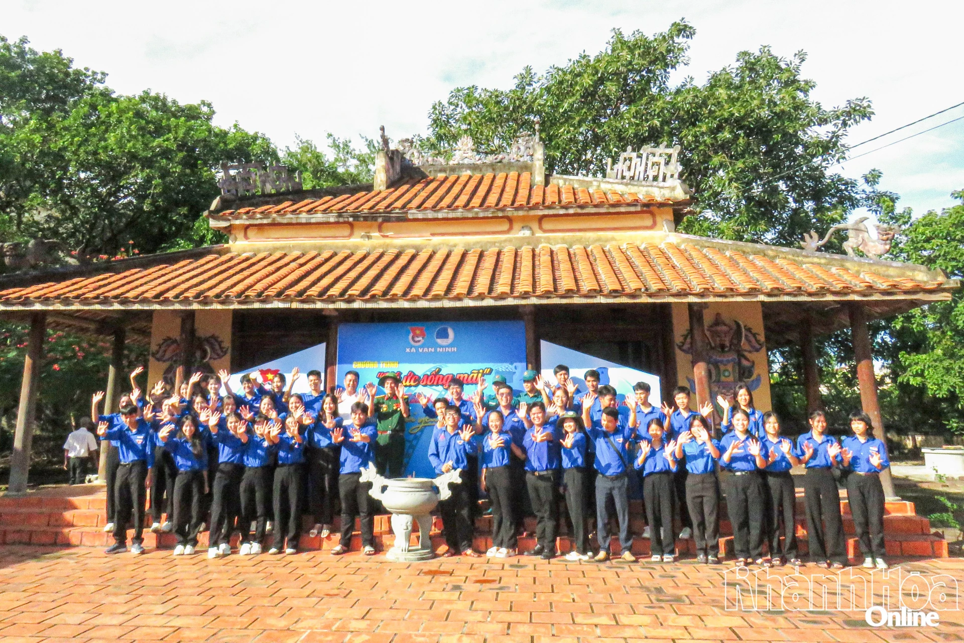 Di tích quốc gia đình Phú Cang - địa chỉ đỏ giáo dục truyền thống yêu nước cho thế hệ trẻ.