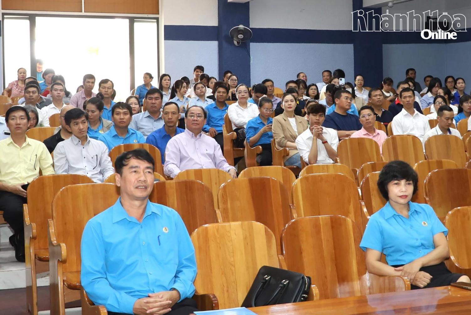 Quang cảnh tại hội nghị.