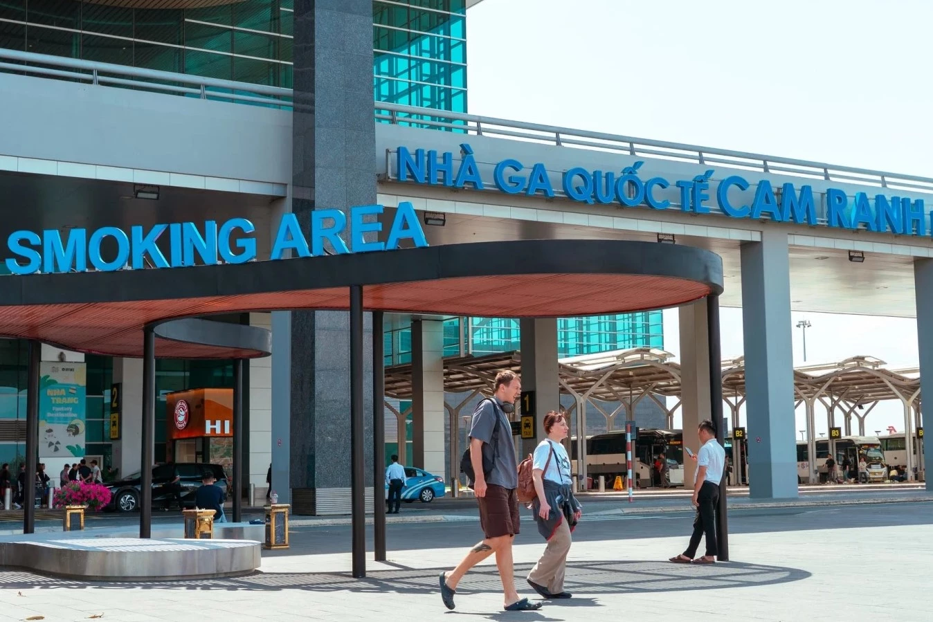 Enhancing airport capacity to ensure security, smart, and friendly model