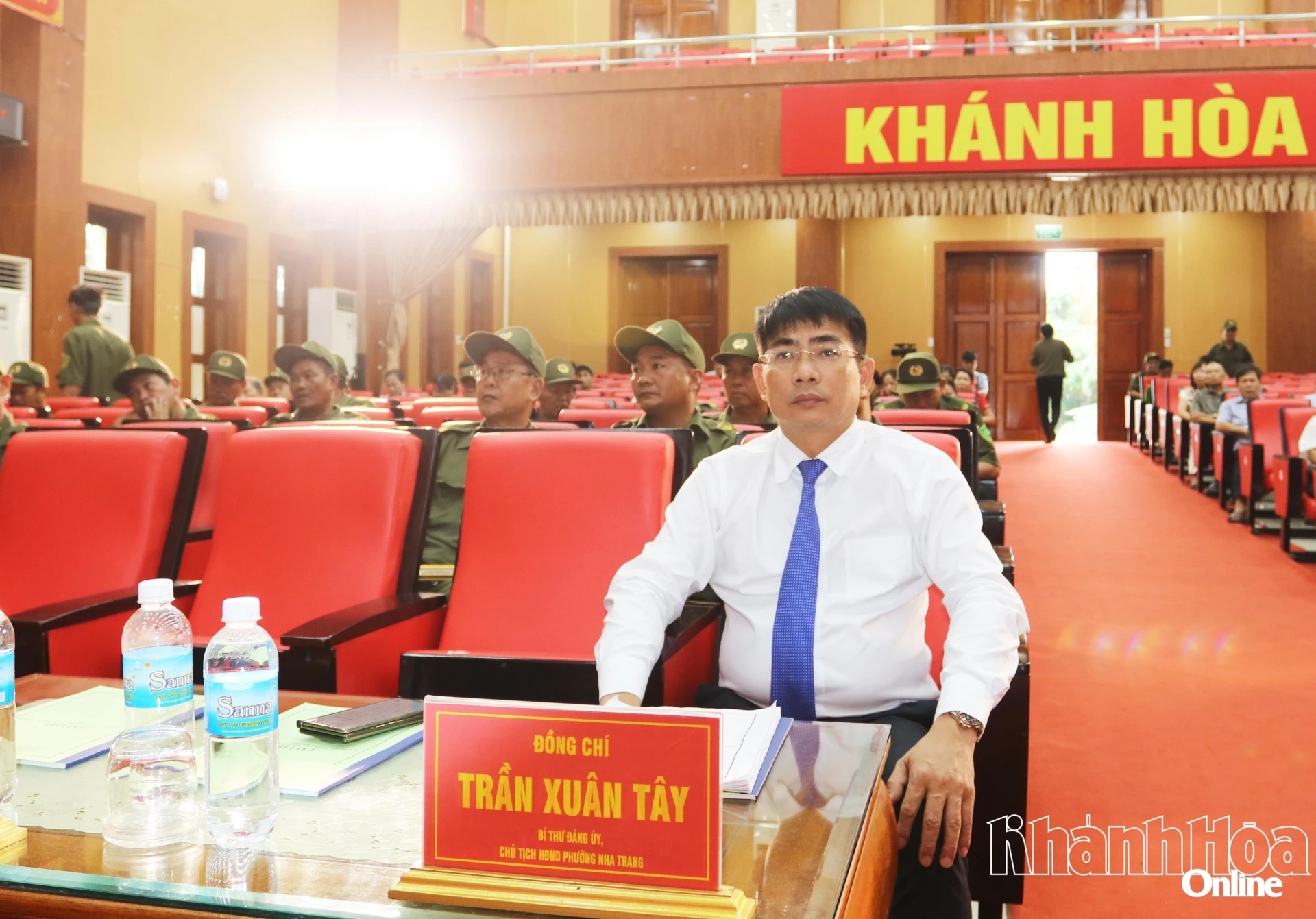 Ông Trần Xuân Tây - Bí thư Đảng ủy, Chủ tịch HĐND phường Nha Trang tới dự ngày hội.