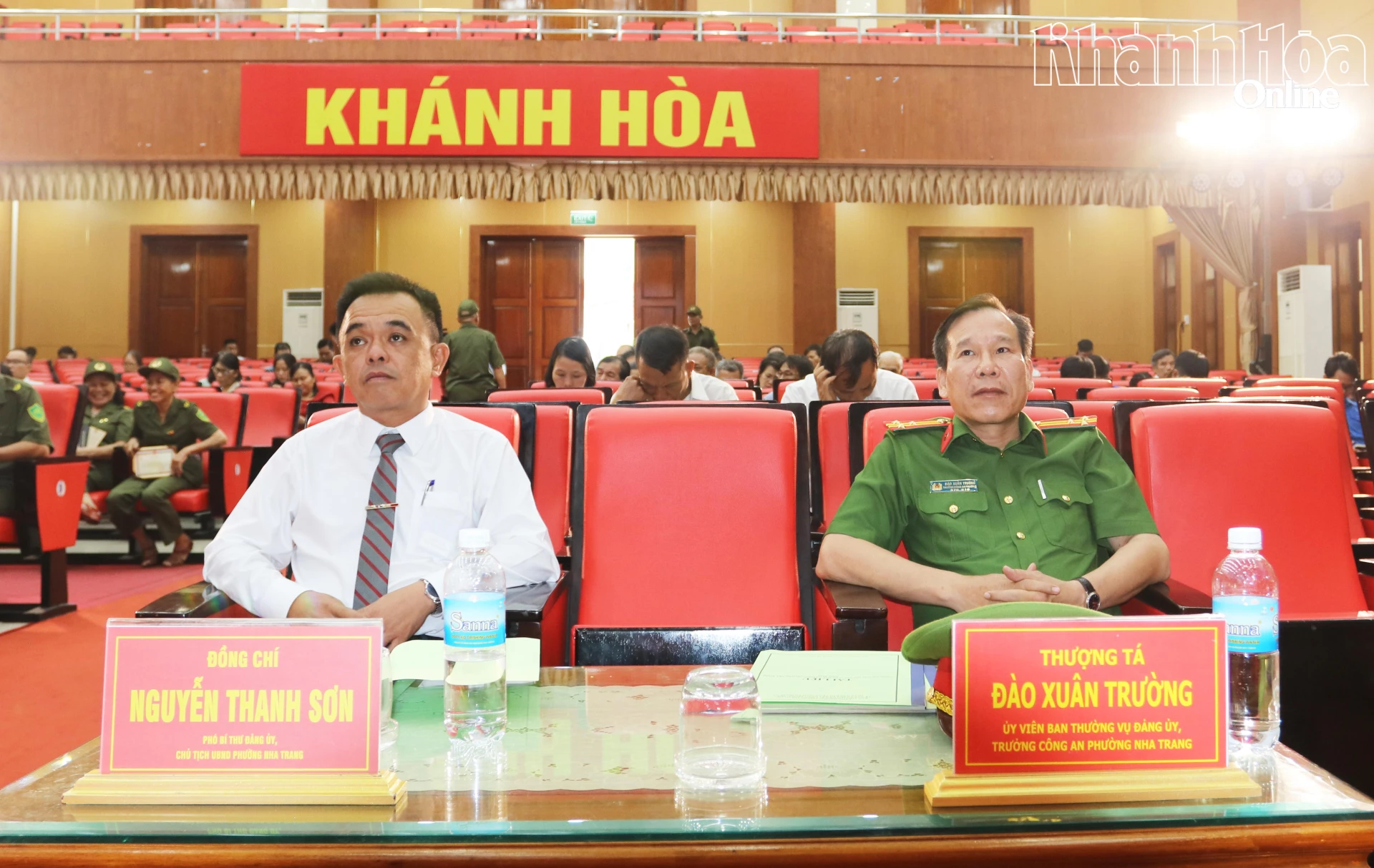 Các đại biểu tham dự ngày hội.