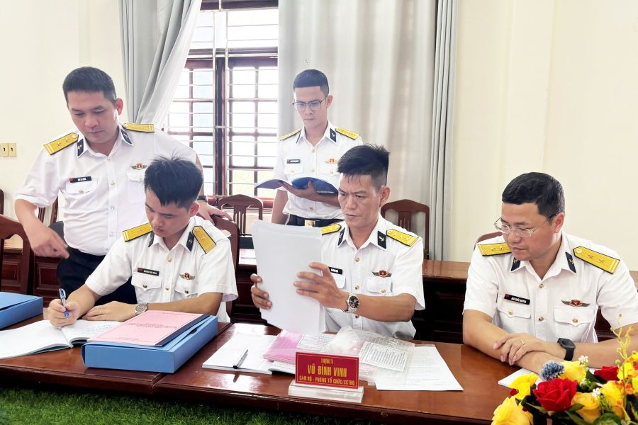 Đoàn kiểm tra kế hoạch, văn kiện tại Lữ đoàn 162.
