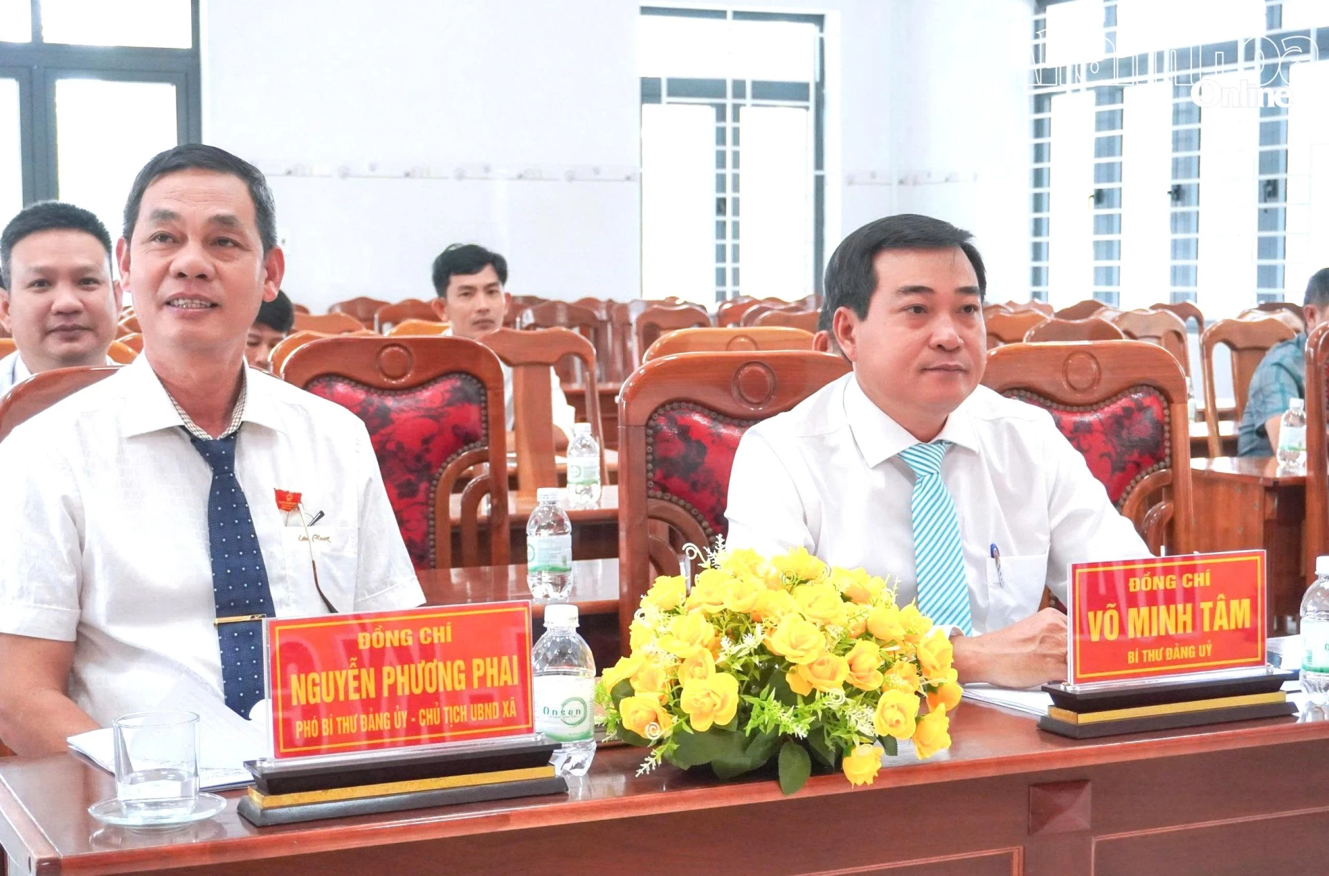 Các đại biểu tham dự kỳ họp chuyên đề.