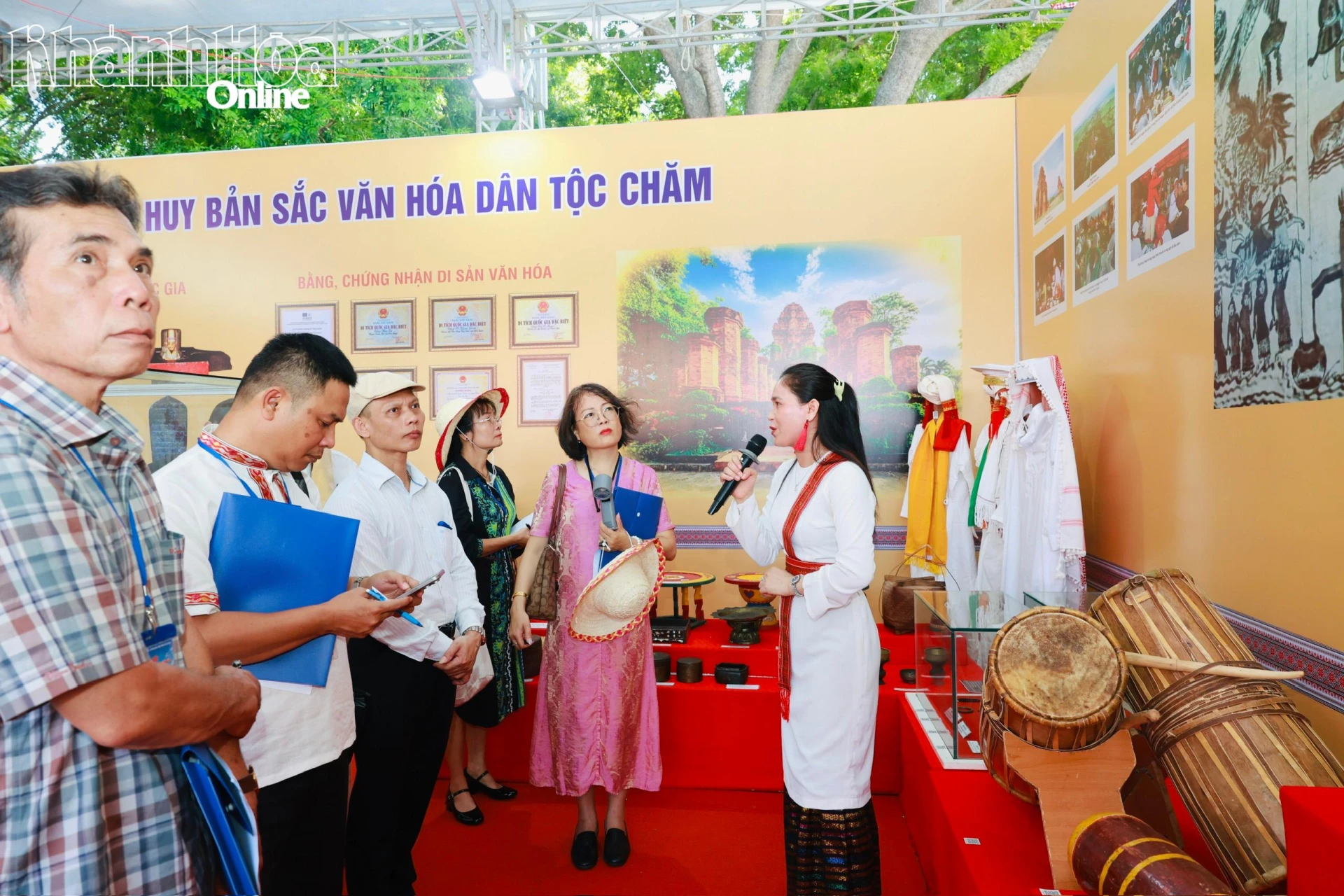 Không gian trưng bày văn hóa truyền thống dân tộc Chăm của tỉnh Khánh Hòa