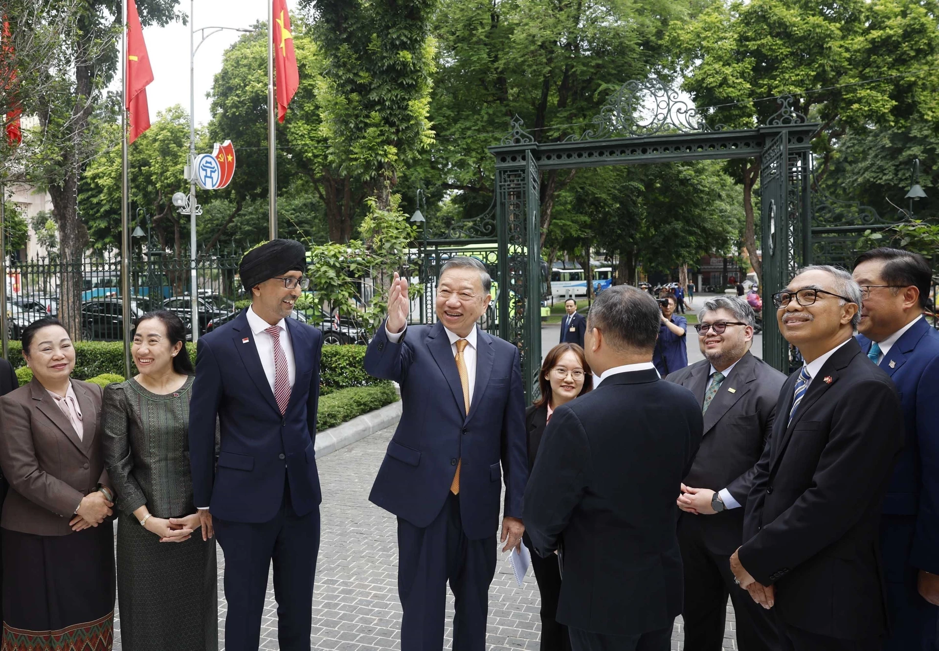 Tổng Bí thư, Chủ tịch nước Tô Lâm tiếp đại sứ, đại biện các nước ASEAN tại Hà Nội_Ảnh: TTXVN

