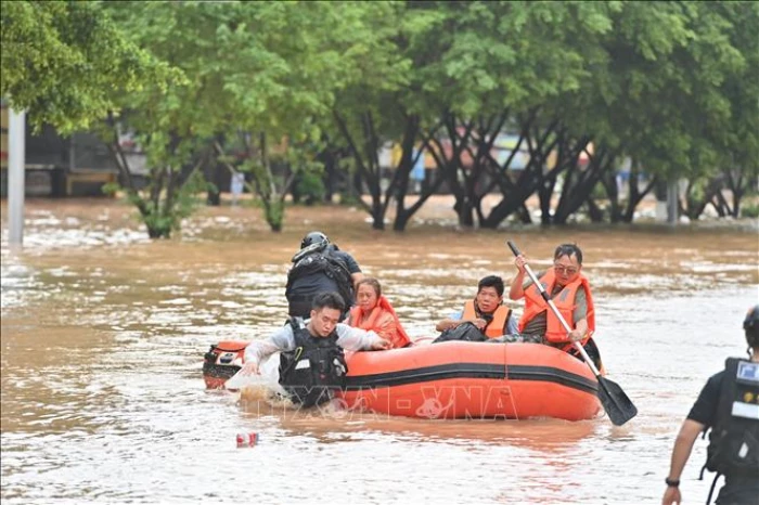 Trung Quốc cùng lúc đối mặt 3 trận bão