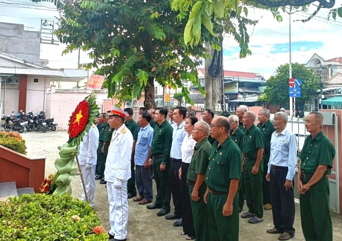 Hội Cựu chiến binh xã Diên Khánh tổ chức hoạt động kỷ niệm 81 năm Cách mạng Tháng Tám và Quốc khánh 2-9