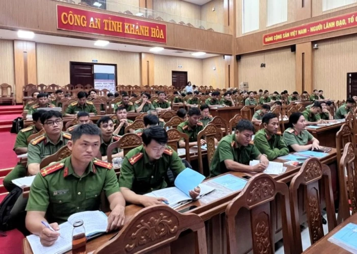 150 cán bộ, chiến sĩ công an được tập huấn phòng, chống tác hại của thuốc lá