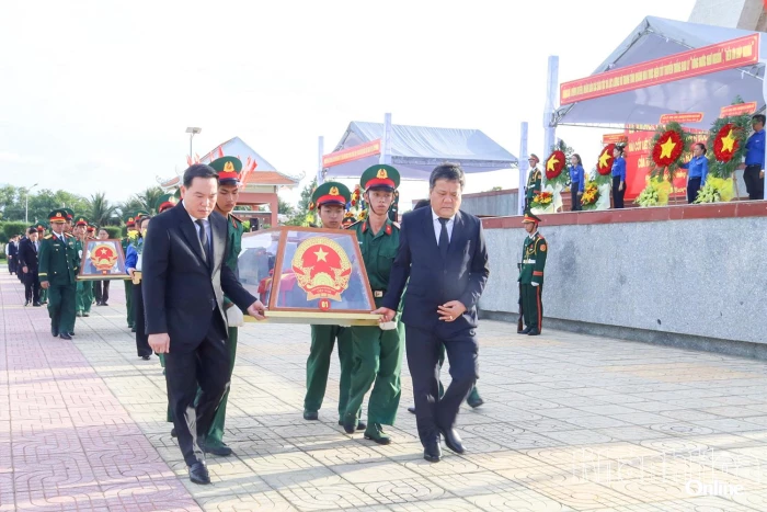Nối dài những cuộc trở về 
